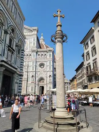 Photo de Colonne de saint Zénobe