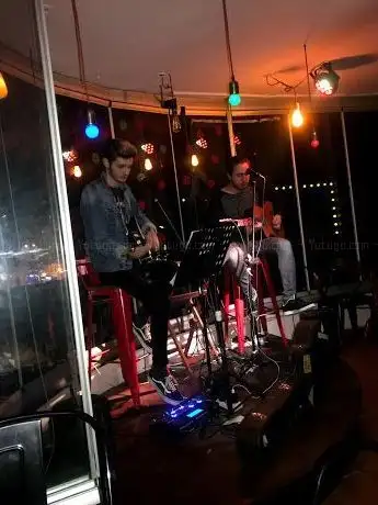 Photo de Zuzu Cafe Bar