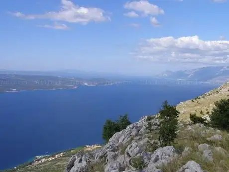 Photo de Omiška Dinara – vrh Kula