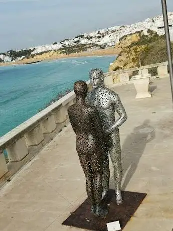 Photo de Love has no color