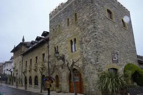 Photo de Monumento a Karlos Arguiñano