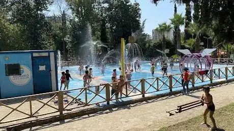 Photo de Doğal Park Su Oyunları