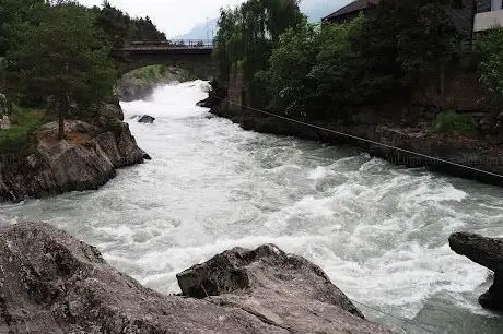 Photo de Waterfall lookout
