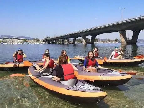 Photo de Construaventura. Paddlesurf  kaiaks e bicicletas