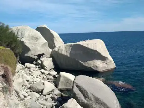 Photo de Scogli degli Innamorati