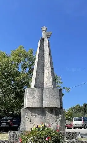 Photo de Memorial to soldiers and victims of fascism