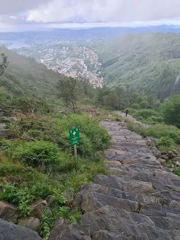 Photo de Oppstemten Ulriken stairs