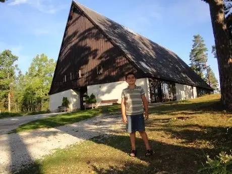 Photo de Hjälmargårdens kyrka