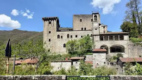 Photo de Fortezza della Verrucola