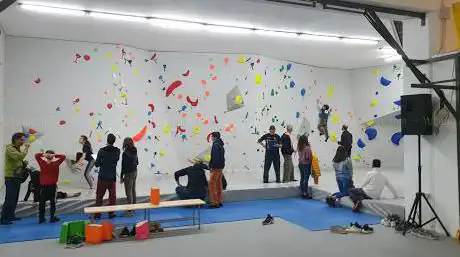 Photo de Vertical Climbing Center