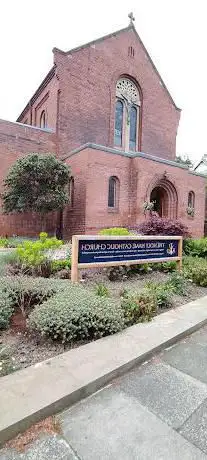 Photo de Catholic Church of the Holy Name