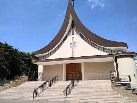 Photo de Church of Saints William and Peregrine