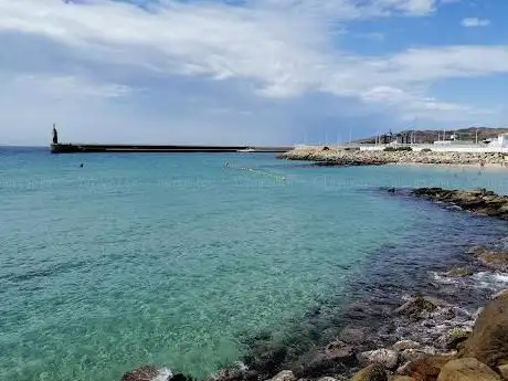 Photo de Playa Chica