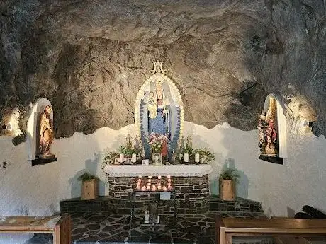 Photo de Felsenkapelle Kals am Großglockner