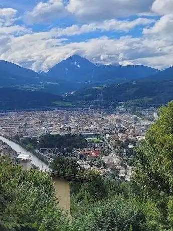 Photo de Innsbrucker Nordkettenbahnen - Top of Innsbruck