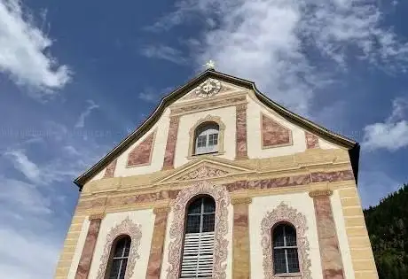 Photo de Parish Church of St. Ulrich
