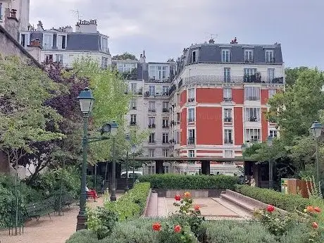 Photo of Square Suzanne Buisson