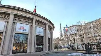 Photo de Statue du Conseil Économique Social et Environnement