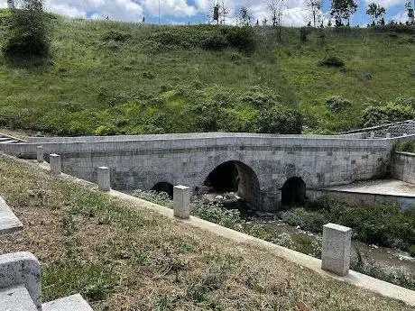 Photo de Tarihi Hasanderesi Köprüsü