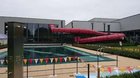 Photo de Stedelijk Zwembad Geel