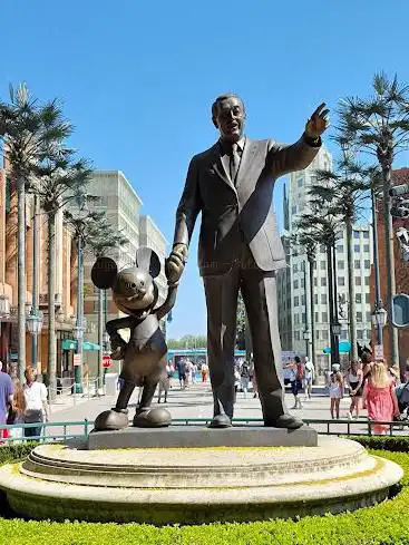 Photo de Walt and Mickey Mouse