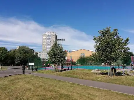 Photo de Tottenham Haringey Concrete Skatepark