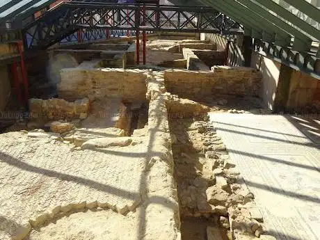 Photo de Domus del Mosaico del Oso y los Pájaros
