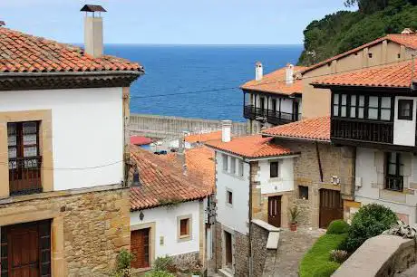 Photo de Informacion y Turismo Llastres (Colunga)