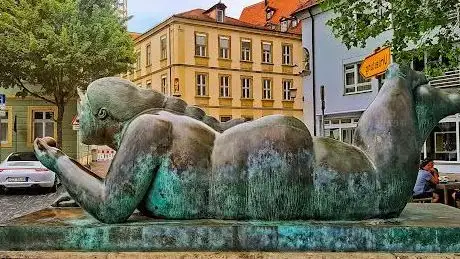 Photo de Liegende Frau mit Frucht von Fernando Botero