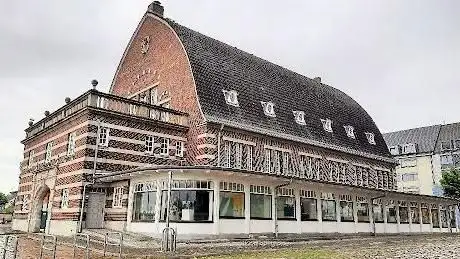 Photo de Kiel Maritime Museum Fish Market & Museum Bridge