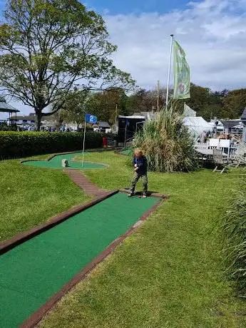 Photo de Crazy Golf