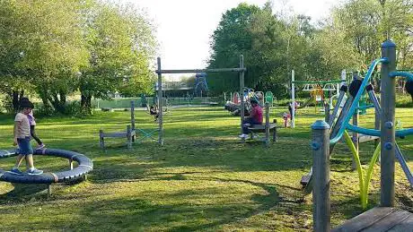 Photo de Eagle Recreation Ground and Play Area