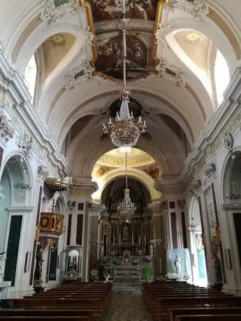 Photo de Church of Saint John Baptist