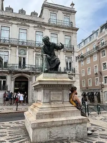 Photo de Statue de António Ribeiro