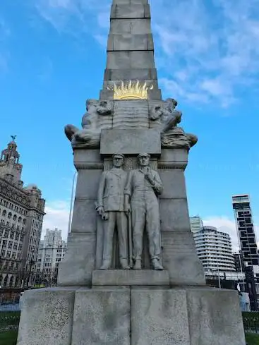 Photo de Titanic Memorial Liverpool