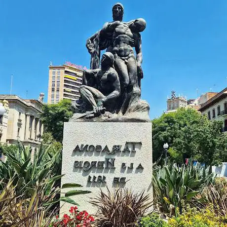 Photo de Monument als herois de 1811