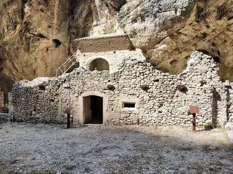 Photo de Abbazia Benedettina di San Martino in Valle