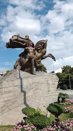 Photo de Ulusal Yükseliş Anıtı
