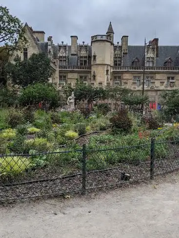 Foto de Square Samuel Paty (ancien Square Paul Painlevé)