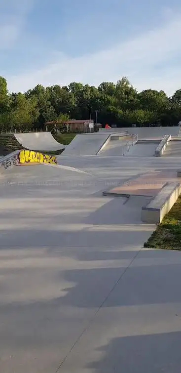 Photo de Skatepark de L'Isle-Jourdain