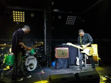 Photo de The Garage Club