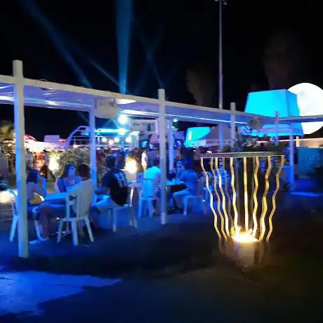 Photo de Bikini Disco Dinner