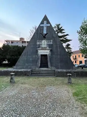 Photo de Charnel House of Bicocca