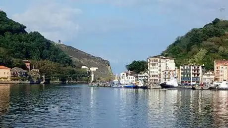 Photo de Pasaiako Portua  Puerto de Pasajes.
