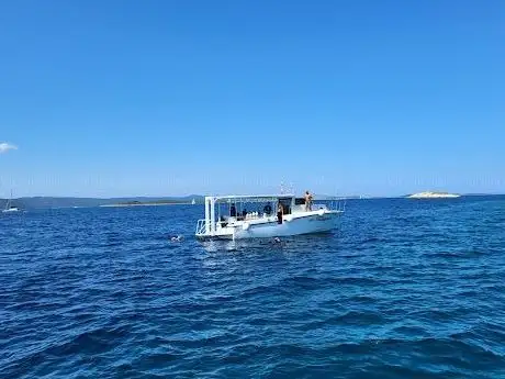 Photo de Just Dive Croatia / Diving Center in Biograd na Moru