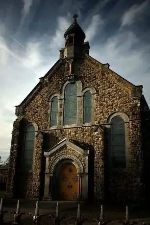 Photo de Church of the Holy Rosary