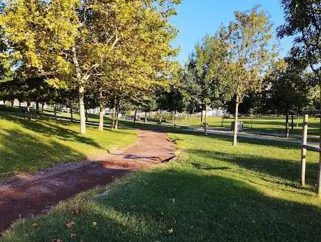 Photo de Marmara Üniversitesi EAH Parkı