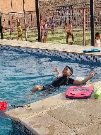 Photo de مبنى خدمات كنيسة الراعي الصالح باليهودية