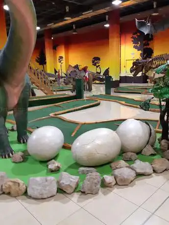 Photo de Jurassic Mini Golf