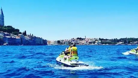 Photo de Istria Jetski Safari